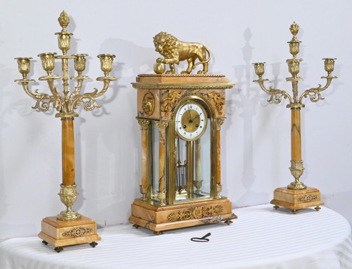 Important Marble and Bronze Mantel Insert, Empire style - 2nd half 19th century