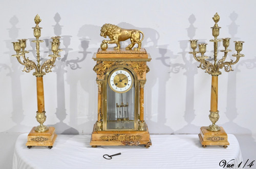Important Marble and Bronze Mantel Insert, Empire style - 2nd half 19th century