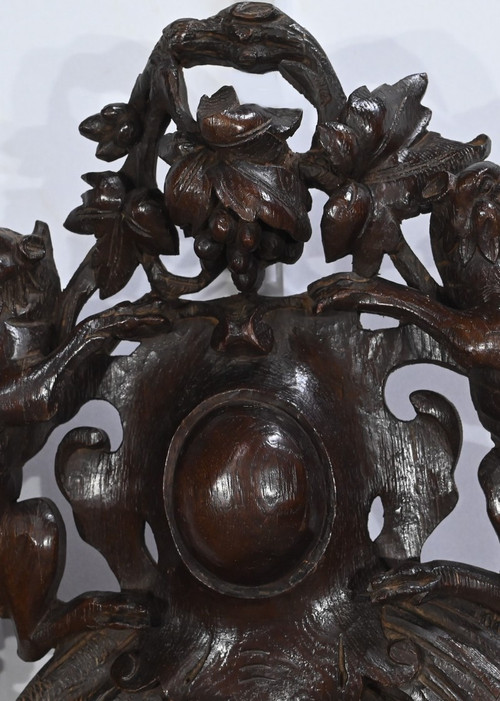 Important Oak clock, Renaissance style - Early 20th century