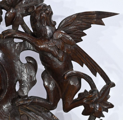 Important Oak clock, Renaissance style - Early 20th century