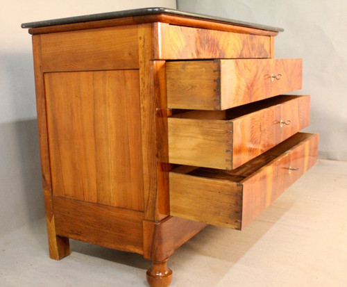 Commode Restauration Ronce De Noyer à Dessus Marbre