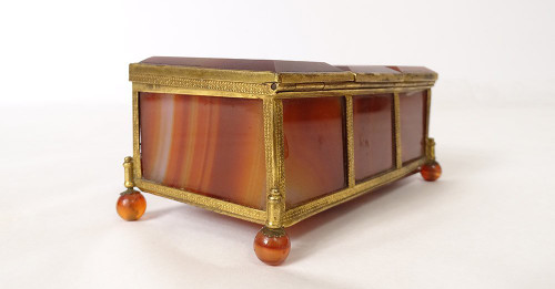 Small three-compartment box agate gilt brass Restoration 19th century