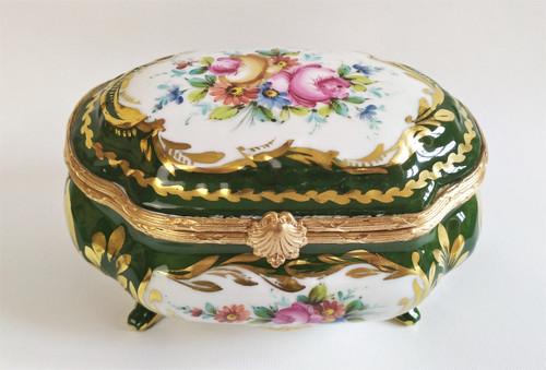 Scatola in Porcellana di Limoges Decoro a Mano. Cornice in Ottone Dorato
