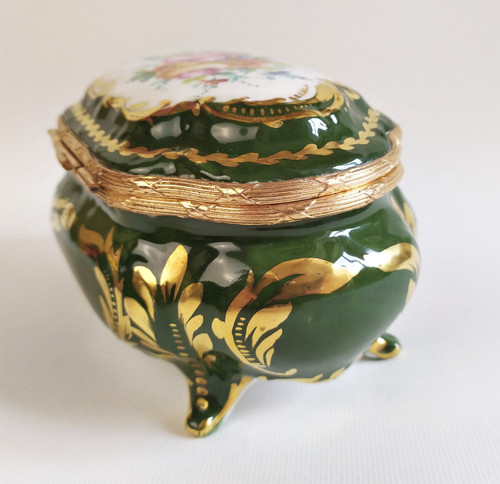 Scatola in Porcellana di Limoges Decoro a Mano. Cornice in Ottone Dorato