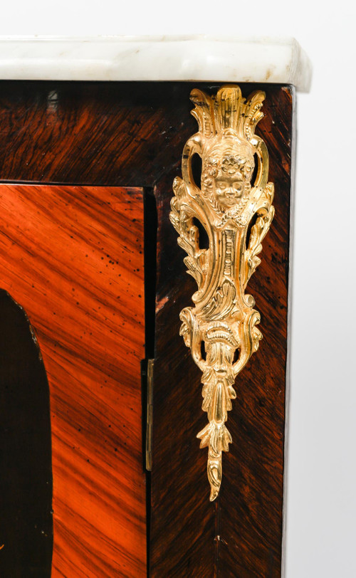 une paire d'encoignures en marqueterie fin XIXème siècle 