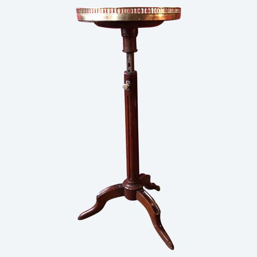 Saddle pedestal table with rack, Louis XVI period