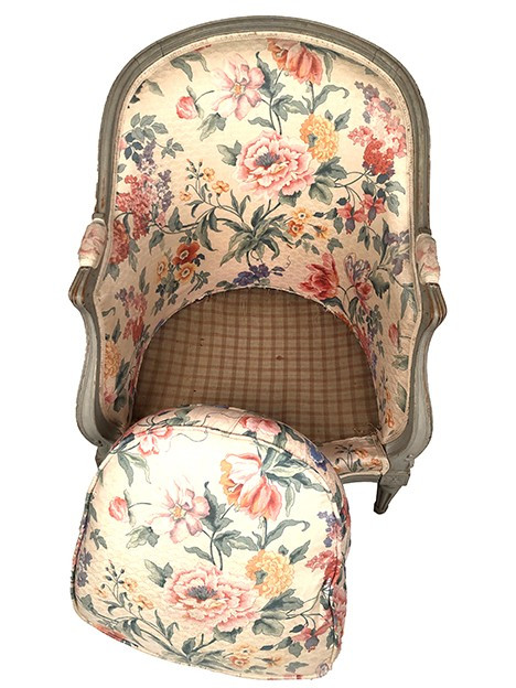 Transitional style gondola bergère in gray lacquered wood