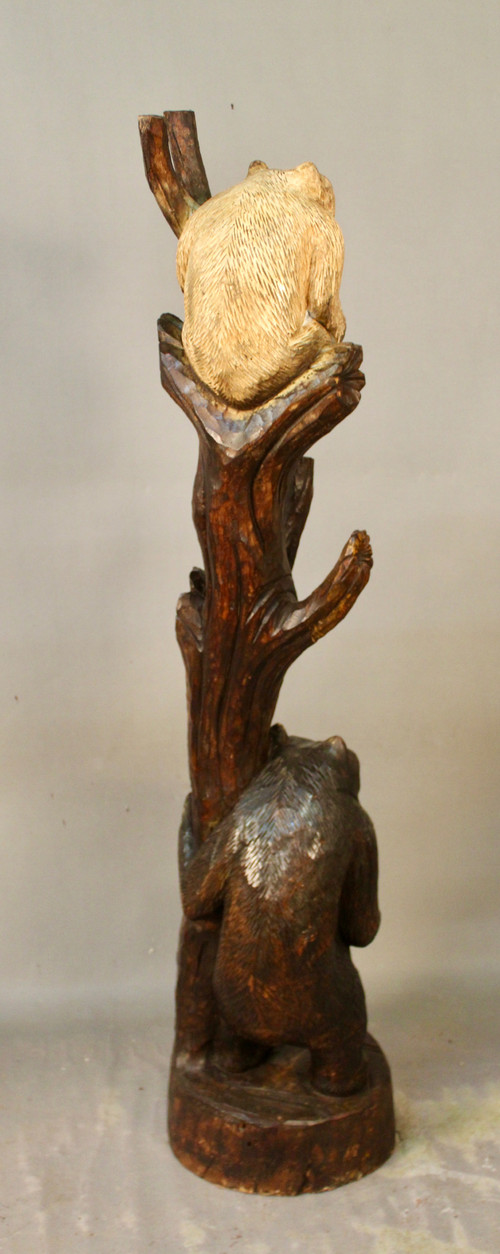 Scultura in legno di 2 orsi su un tronco in stile Brienz