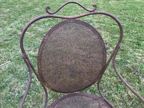 Beautiful garden in squared iron from the 20th century