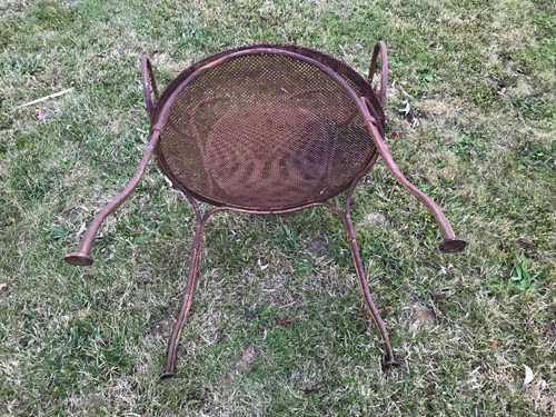 Beautiful garden in squared iron from the 20th century