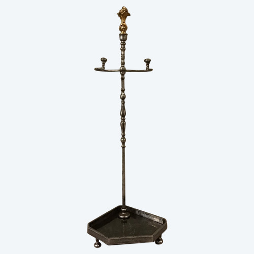 Old fireplace set in iron and bronze from the 19th century