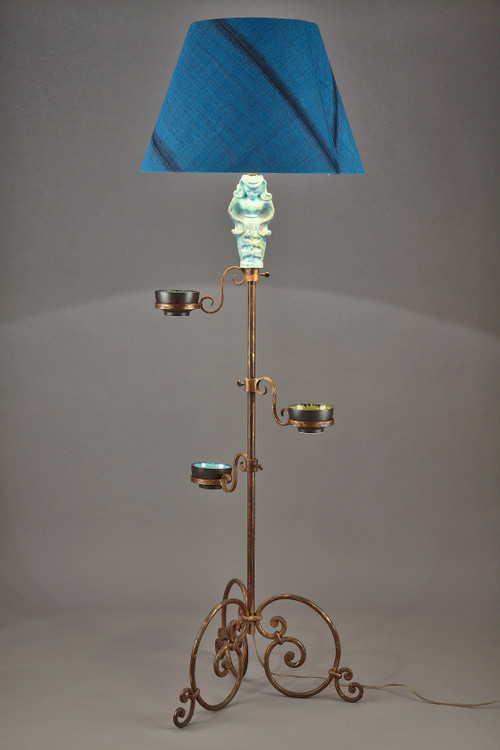 Tripod lampstand with blue ceramic figure