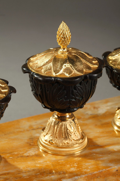 Antico scrittoio in bronzo e marmo di Siena, epoca '800