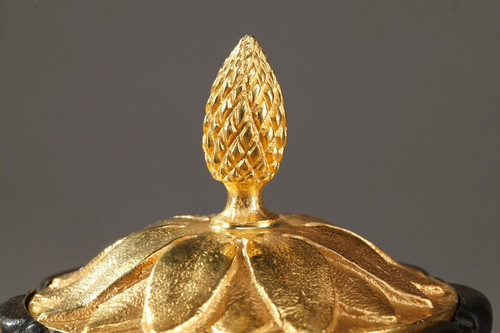Antico scrittoio in bronzo e marmo di Siena, epoca '800
