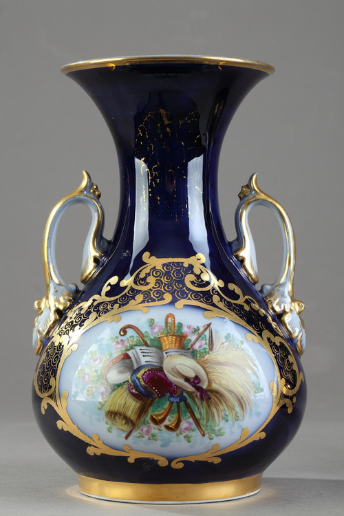 Coppia di vasi in porcellana Valentine, XIX secolo