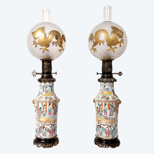 Paire Lampes Pétrole Porcelaine Canton Boule Cristal Saint-Louis Bronze 19è