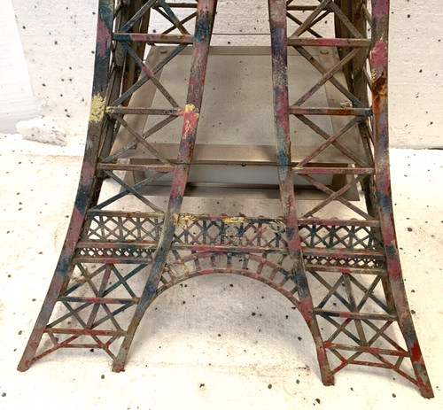Tour EIFFEL en fer plat et cornières patinées XX siècle