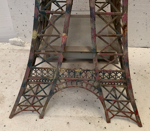 Tour EIFFEL en fer plat et cornières patinées XX siècle