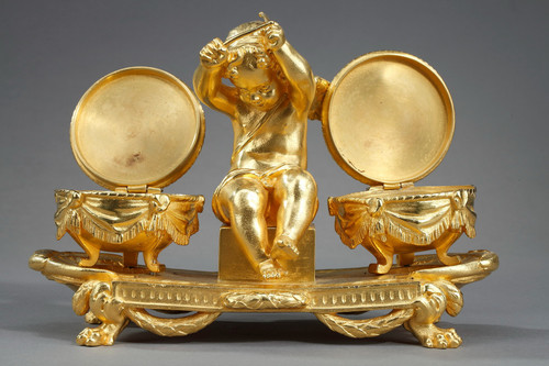 Gilt bronze inkwell, "L'Amour timbalier", Louis XVI style