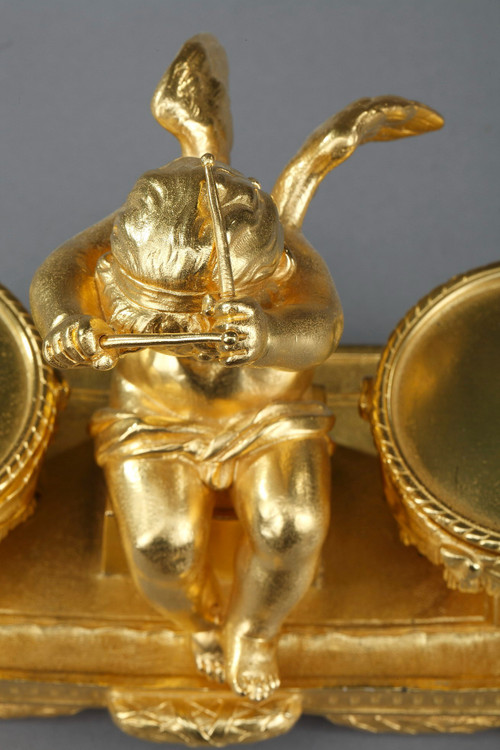 Gilt bronze inkwell, "L'Amour timbalier", Louis XVI style