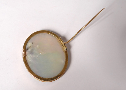 Miniatur Oval Perlmutt Porträt Adel XVIII. Brosche Massivgold 18K Emaille