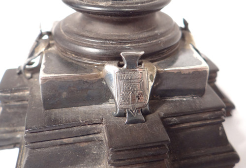 Piccola colonna commemorativa Vittoria in ebano Stemma d'argento Corona XIX secolo