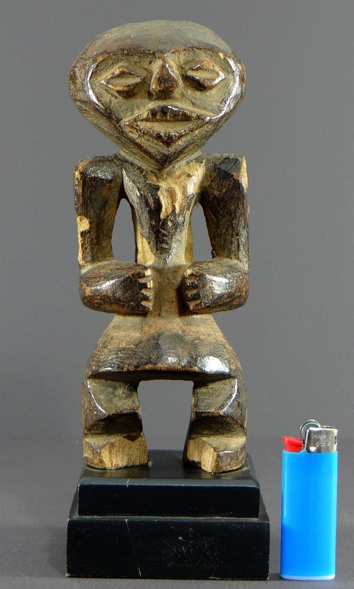 Nigeria, Mambila-Volk, erste Hälfte des 20. Jahrhunderts, Hartholzstatuette vom Typ „Tadep“.