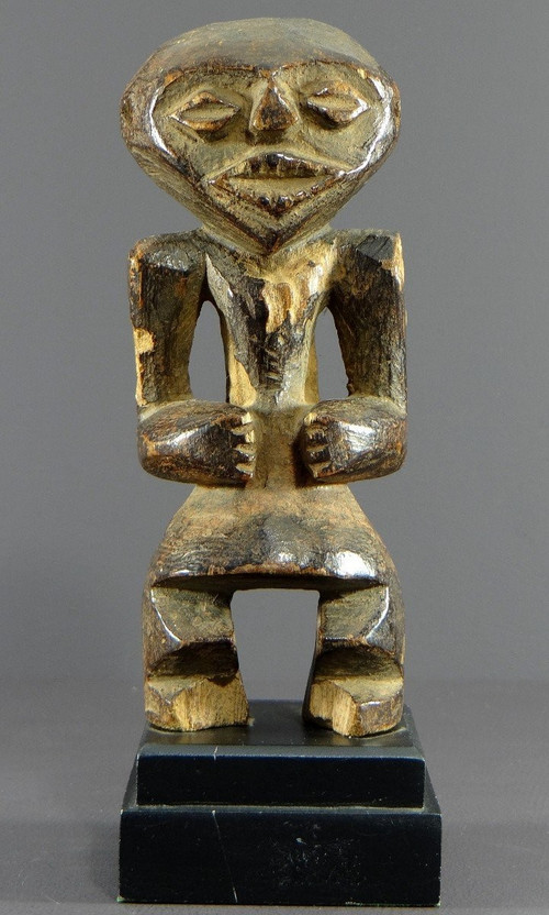 Nigeria, Mambila-Volk, erste Hälfte des 20. Jahrhunderts, Hartholzstatuette vom Typ „Tadep“.