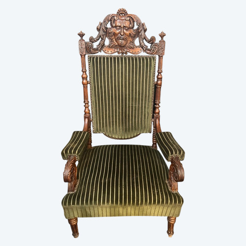 Large so-called "castle" armchair - Walnut - Mascaron - c. 1880.