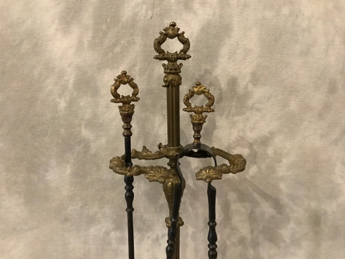 Beautiful and large old fireplace set in bronze and iron from the 19th century