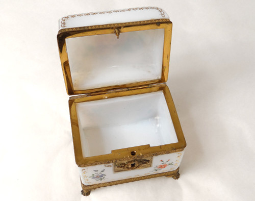 Gift Box White Opaline Gilding Flowers Golden Brass Charles X 19th