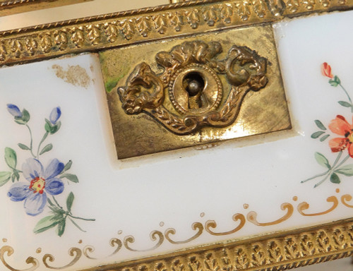 Gift Box White Opaline Gilding Flowers Golden Brass Charles X 19th
