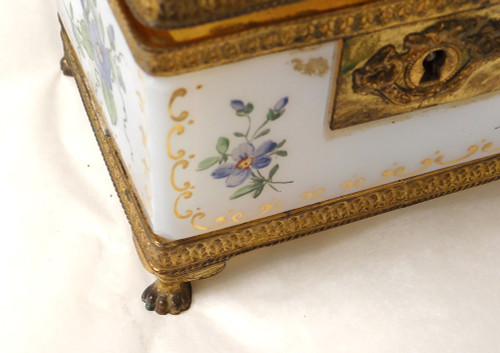 Gift Box White Opaline Gilding Flowers Golden Brass Charles X 19th