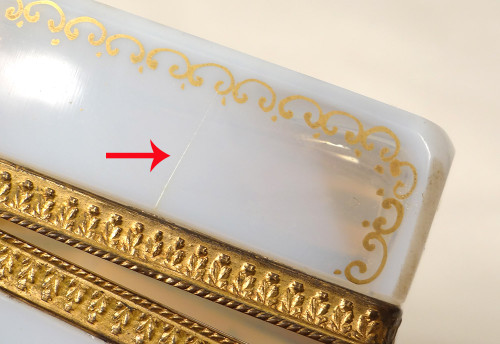 Gift Box White Opaline Gilding Flowers Golden Brass Charles X 19th