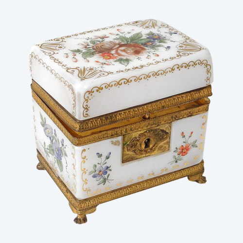 Gift Box White Opaline Gilding Flowers Golden Brass Charles X 19th