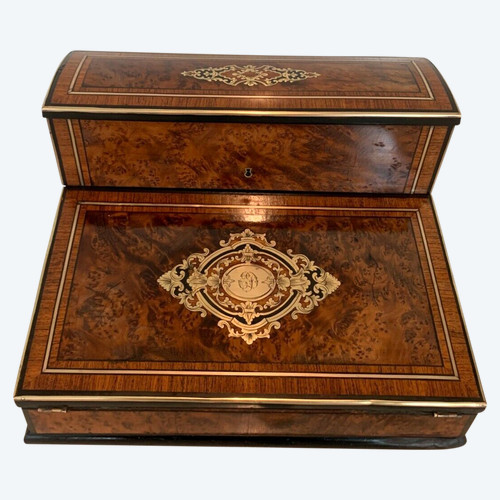Napoleon III writing desk in marquetry and cedar burr 19th century