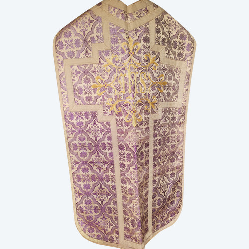 Chasuble violette époque début XXe siècle