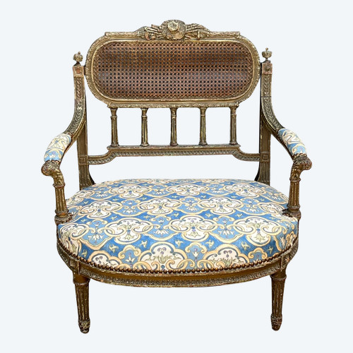 FAUTEUIL " DIT MARQUISE " DE STYLE LOUIS XVI EN BOIS PATINÉ ET SCULPTÉ DU XIXe