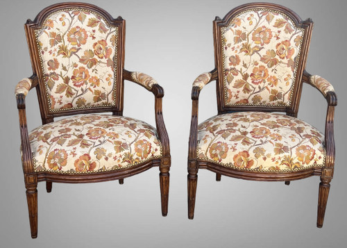 PAIRE DE FAUTEUILS XVIIIe ÉPOQUE LOUIS XVI CABRIOLET A DOSSIER BÊCHE TAPISSÉS