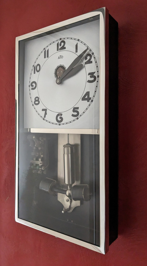 ATO extra-flat wall clock