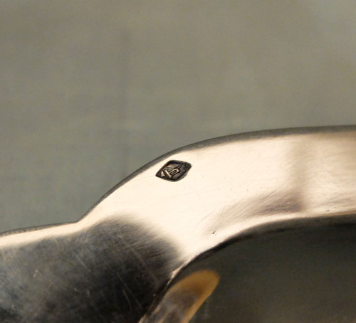 Piatto curvo in argento massiccio - Minerva
