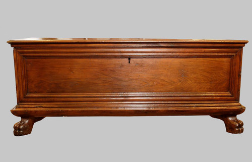 Cassone in legno di noce - Italia, Lombardia - Fine XVI secolo