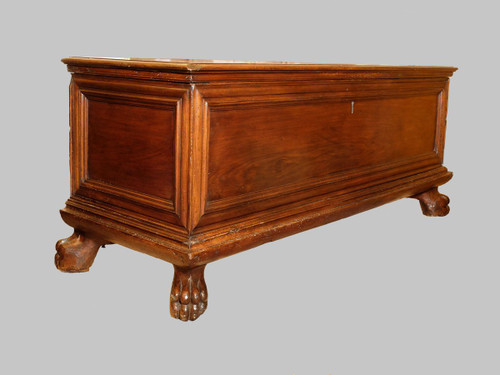Cassone in legno di noce - Italia, Lombardia - Fine XVI secolo