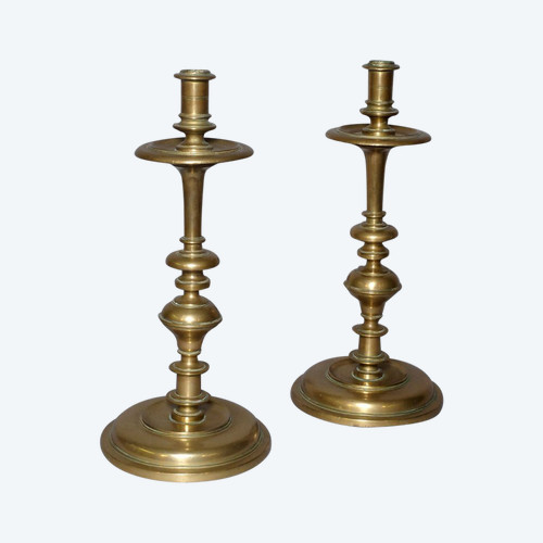 Pair of bronze candlesticks - 17th century