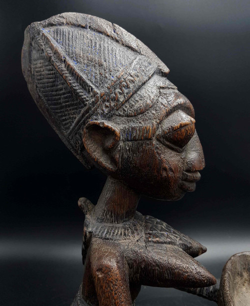 Cup Carrier, Yoruba-Volk, Benin oder Nigeria