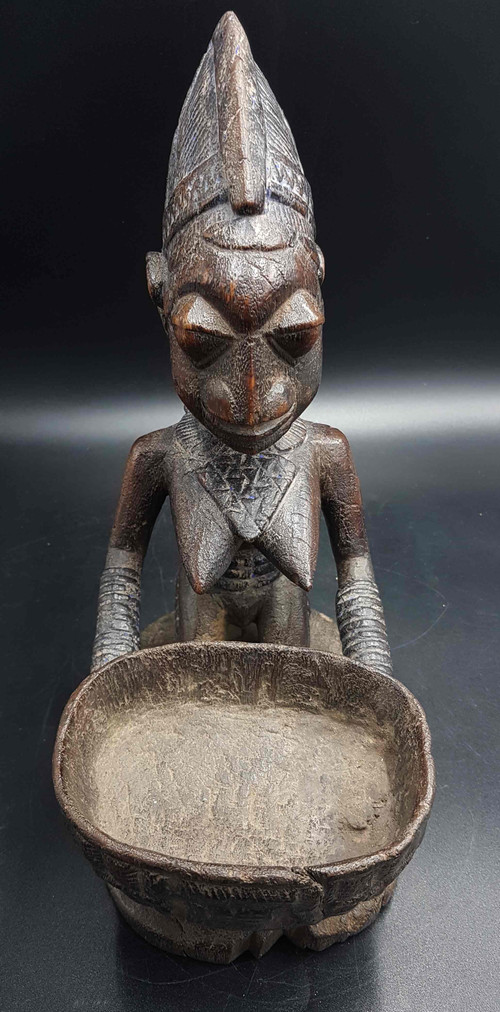 Cup Carrier, Yoruba-Volk, Benin oder Nigeria