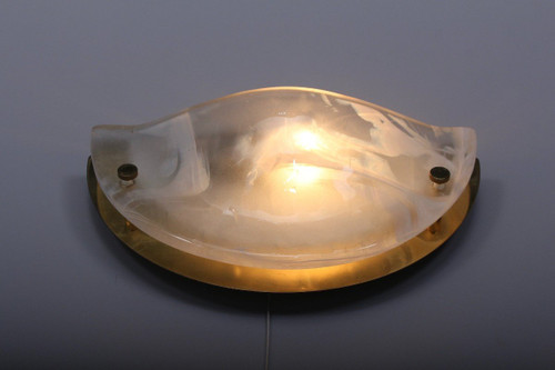 Paire D’appliques ‘demi-lune’ En Laiton Et Verre.
