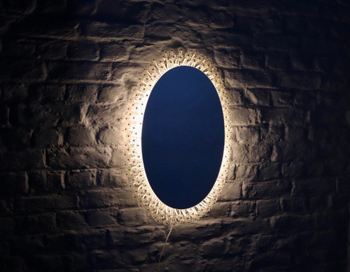 Emil Stejnar, Specchio ovale retroilluminato