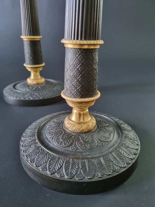 Paire De Candélabres en bronze doré et patiné d'époque Restauration. 