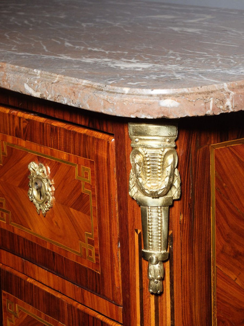 Commode en marqueterie d'époque Transition